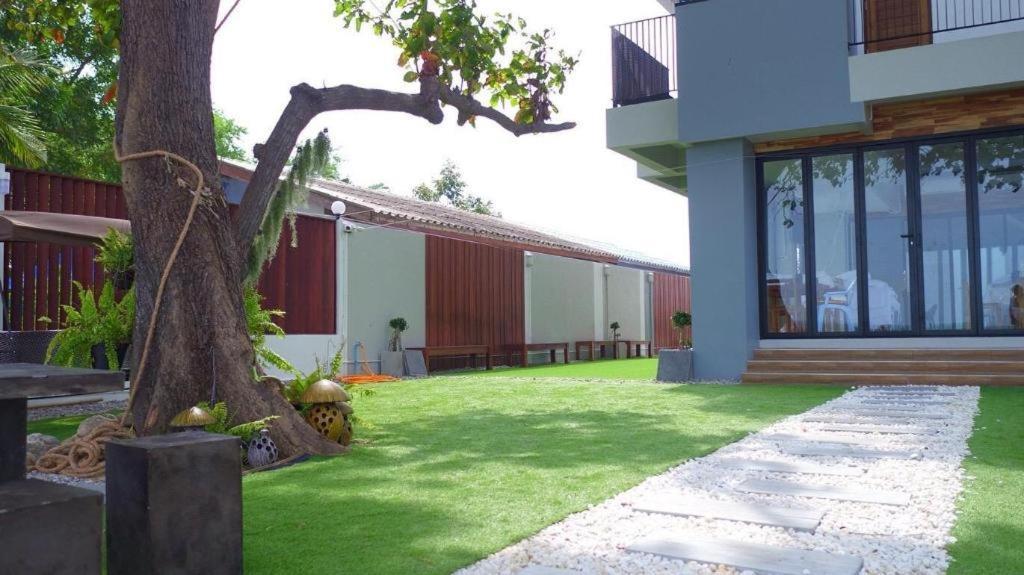 Joy Hotel Prachuap Khiri Khan Exterior photo