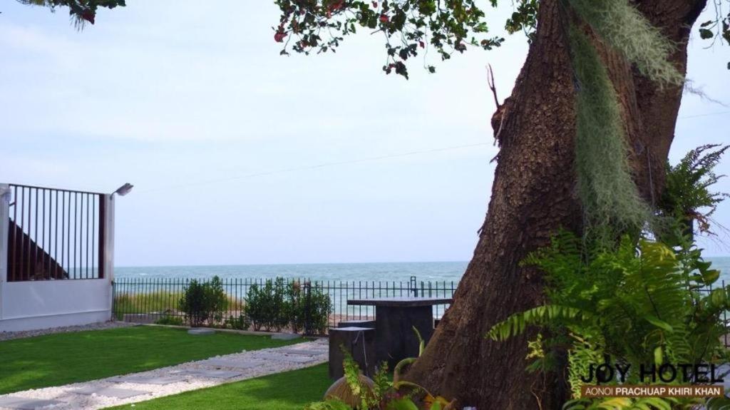 Joy Hotel Prachuap Khiri Khan Exterior photo